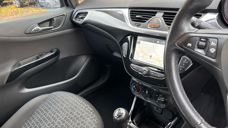 Vauxhall Corsa 1.4 SE Nav 5dr Petrol Hatchback